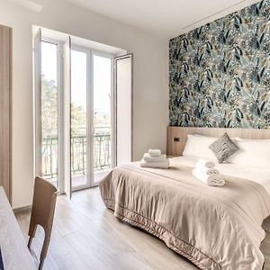 Camera grande con letto king size